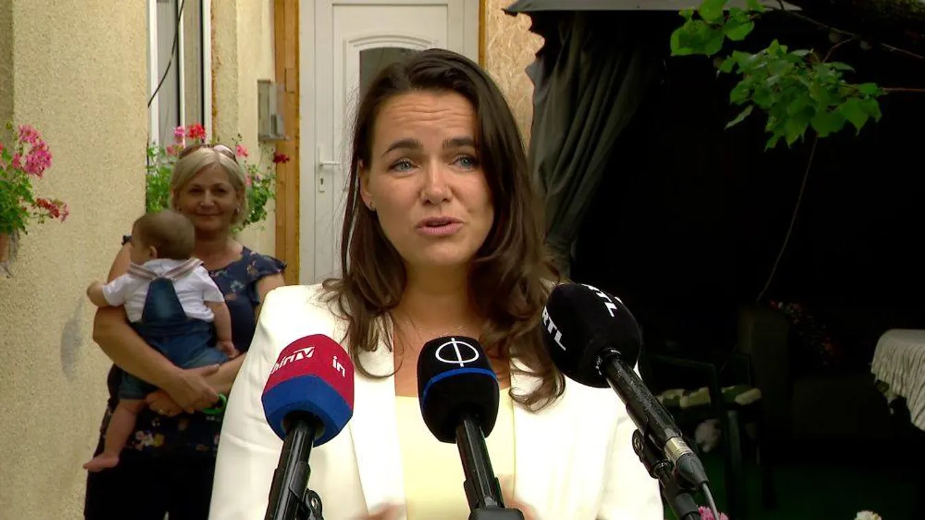 Novák: Az a cél, hogy minden gyermek családban nőhessen fel