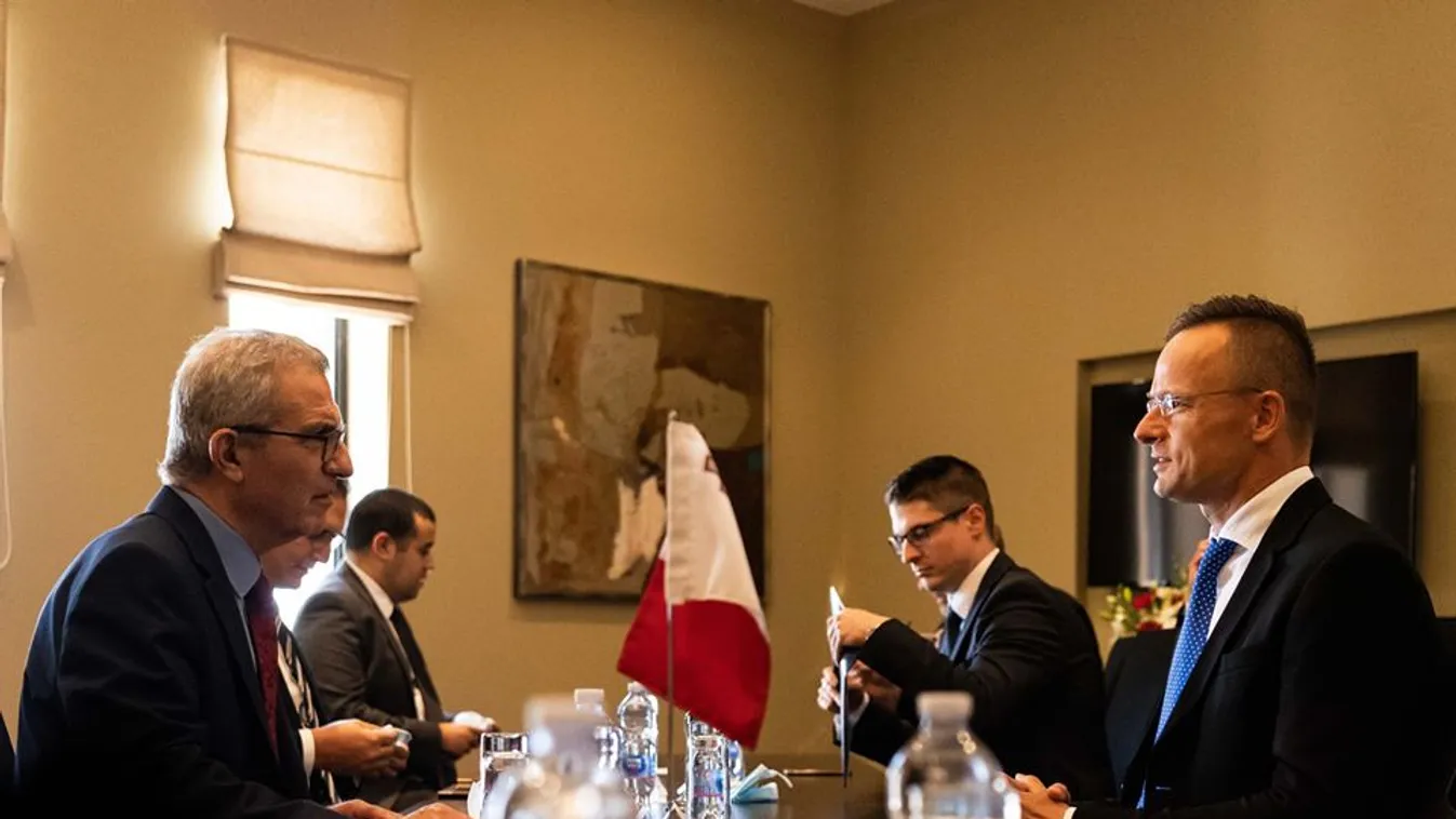 Szijjártó: Meg kell akadályozni az újabb migrációs hullámokat