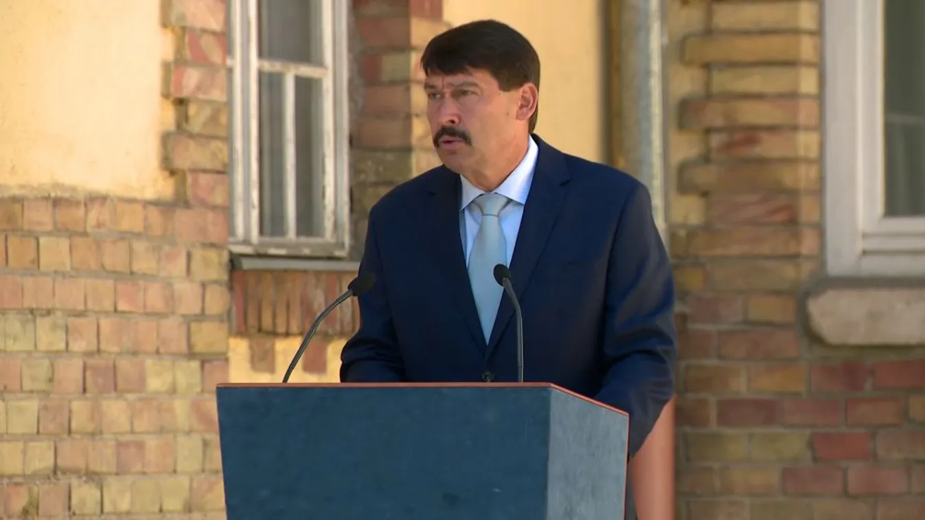 Áder János: Az ország tisztelettel adózik az egészségügyi dolgozók előtt