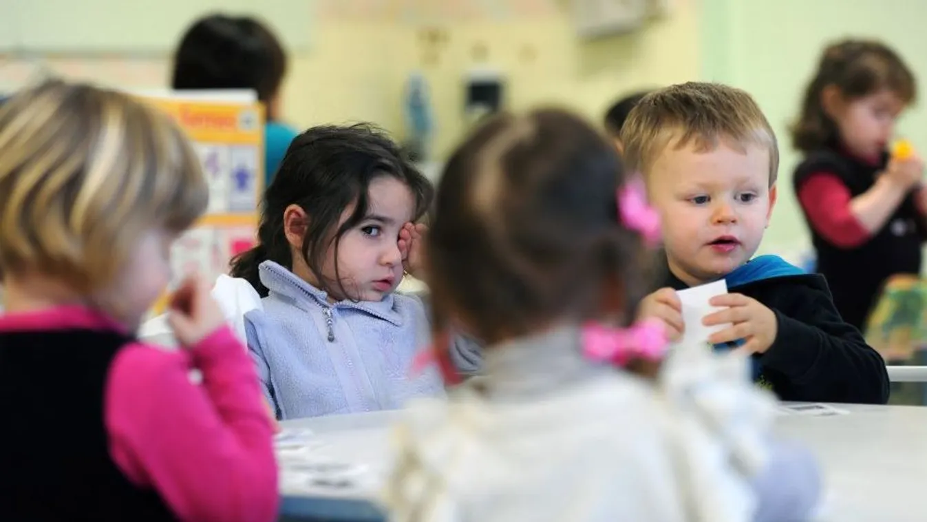 Holnaptól a fővárosban is kinyithatnak az óvodák és bölcsődék