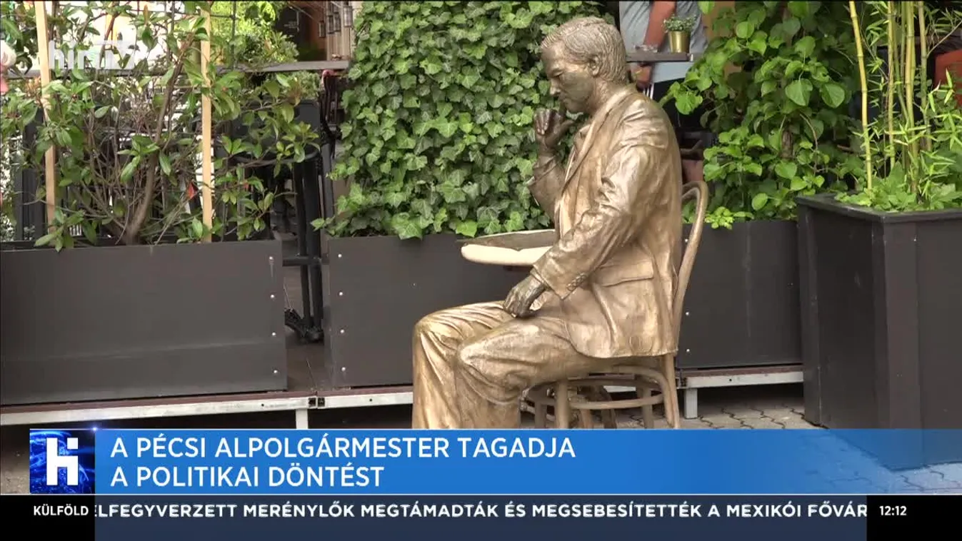 A pécsi polgármester tagadja a politikai döntést