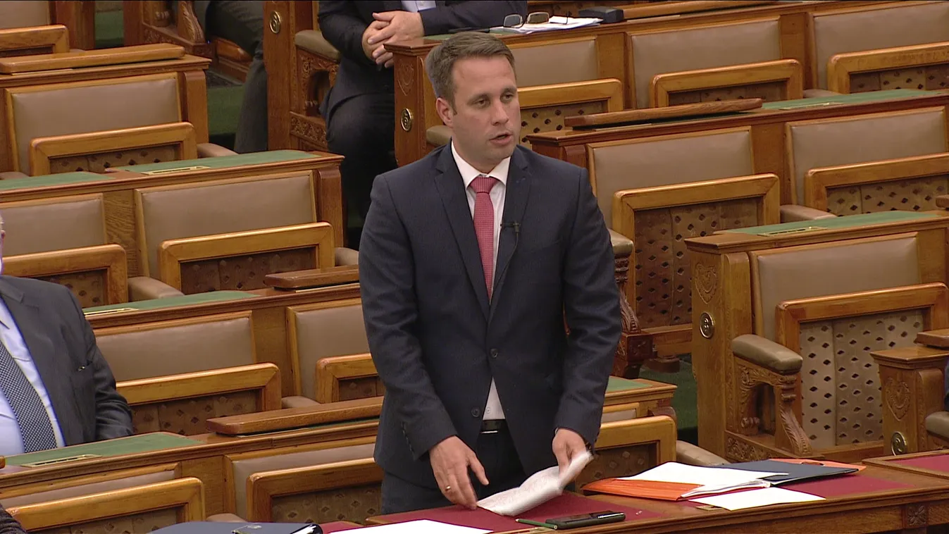 Dömötör Csaba: Az egészségügyi készültséget fenn kell tartani