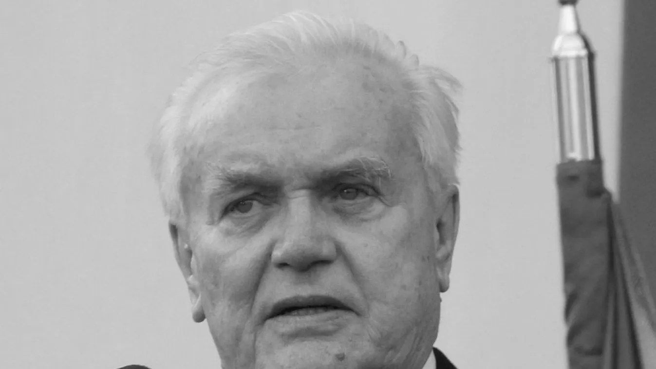 Elhunyt Csurka László