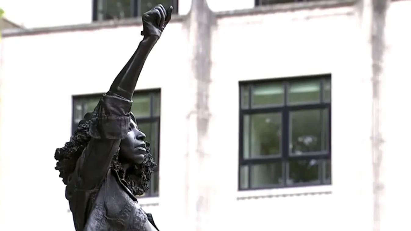 Eltávolították a BLM-aktivista illegálisan felállított szobrát