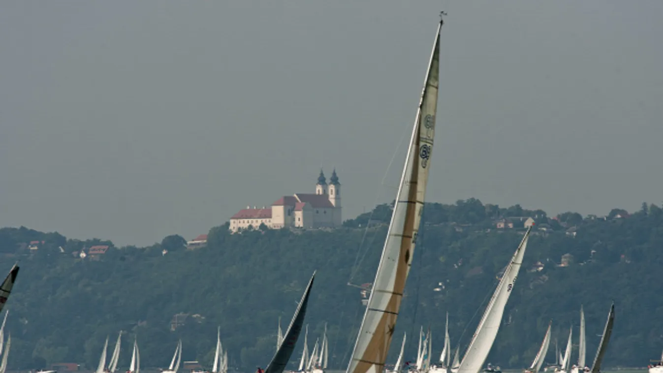 Hatszáznál több hajót várnak a csütörtök reggel rajtoló 52. Kékszalag versenyre