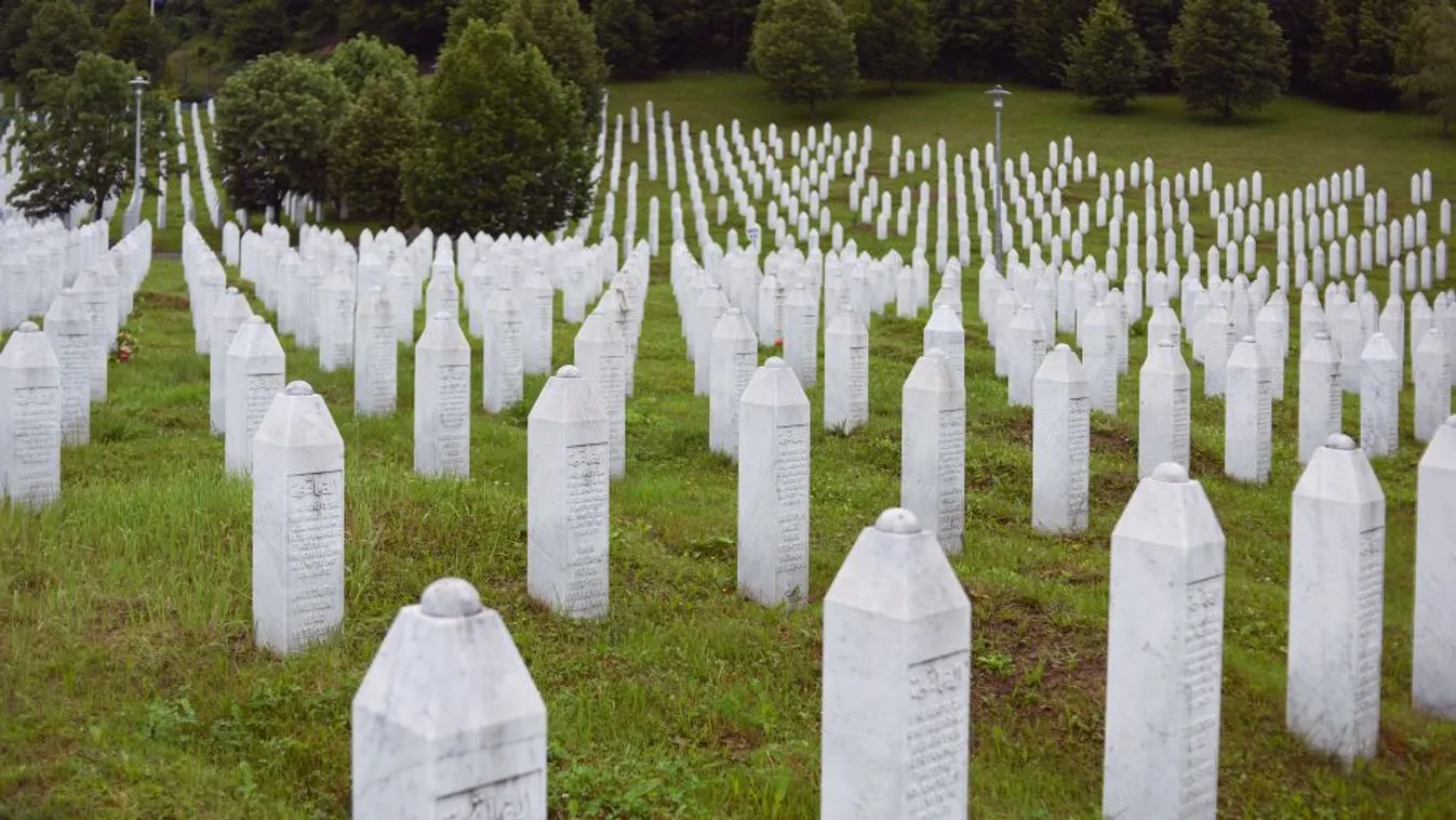 Srebrenicára emlékezik a világ