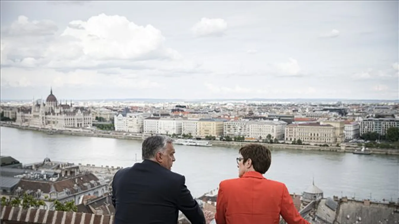 Orbán Viktor fogadta a német védelmi minisztert