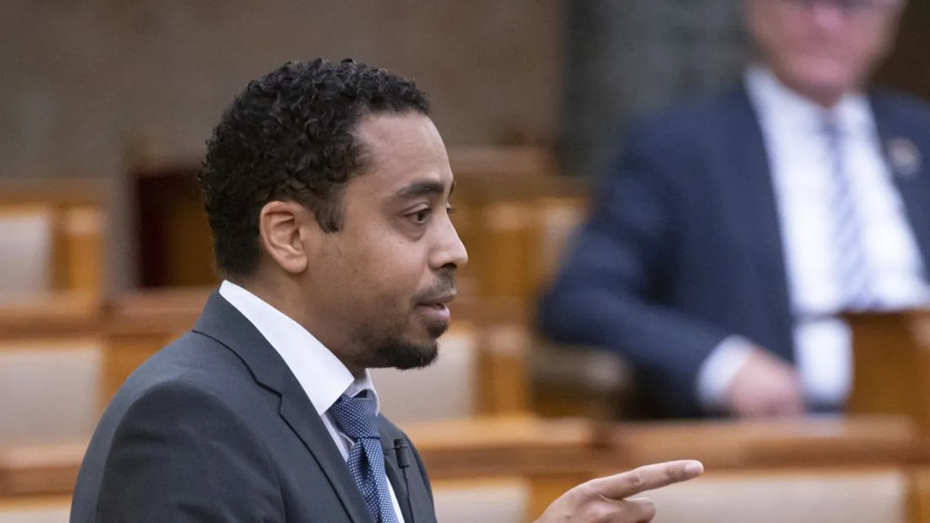 A Párbeszéd felszólítást intézett Orbán Viktorhoz