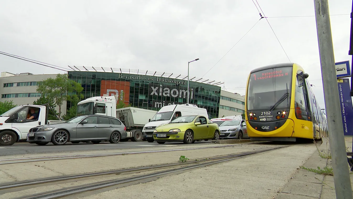 Nem válaszolt a főváros és a BKK arra, miért nem közlekednek az új CAF villamosok