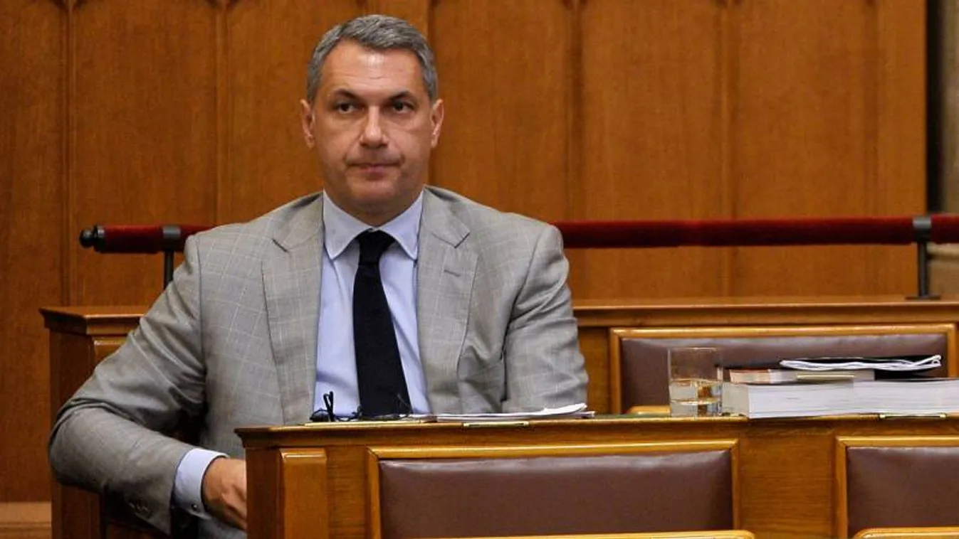 Lázár János az egyetlen jelölt a teniszszövetség elnöki posztjára