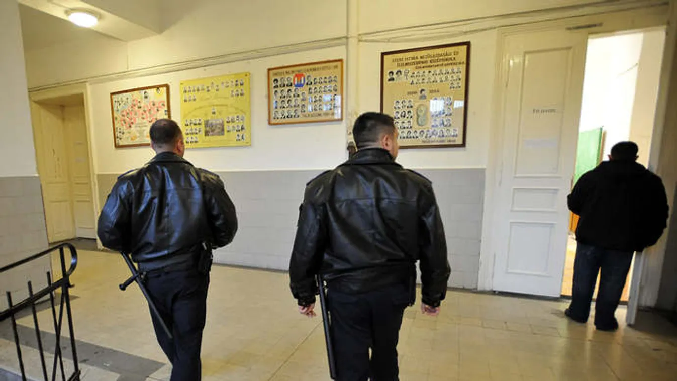 Közel 500 intézmény kérte, hogy rendeljenek ki hozzájuk iskolaőrt