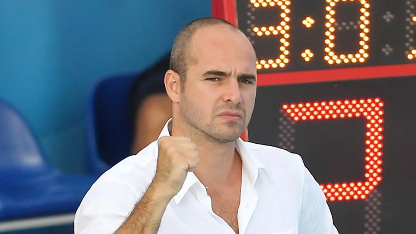 Benedek Tiborra emlékezve változik meg az UVSE címere