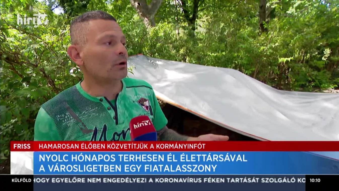 Nyolc hónapos terhesen él élettársával a Városligetben egy fiatalasszony