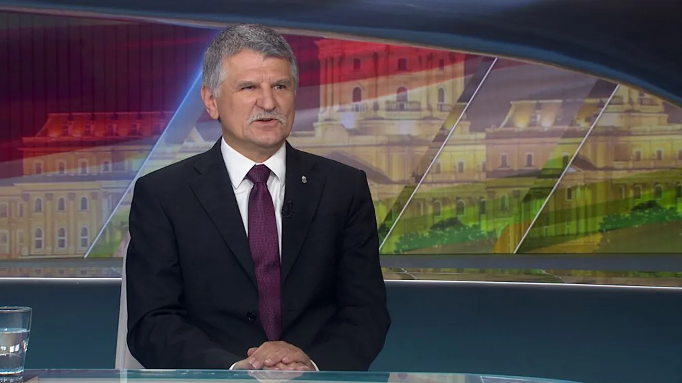 Kövér: Sunyi módon fosztják meg az embereket az önazonosságuktól