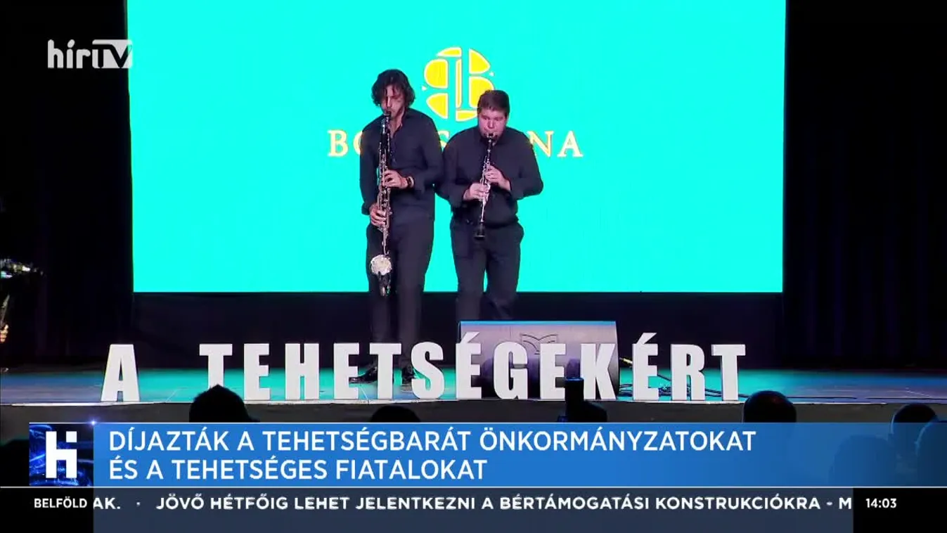 Díjazták a tehetségbarát önkormányzatokat és a tehetséges fiatalokat