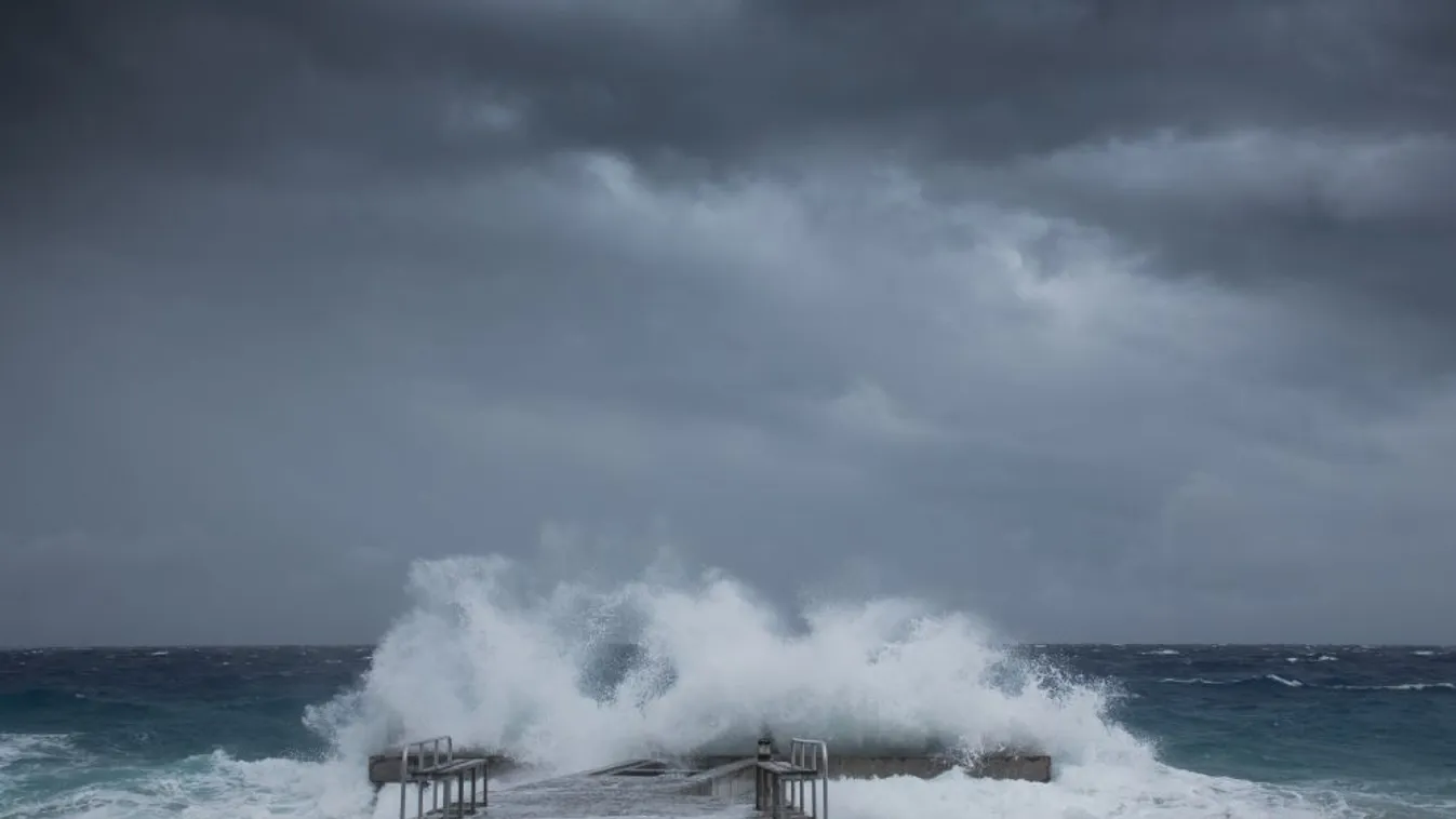 Emelkedett a Laura hurrikán halálos áldozatainak száma