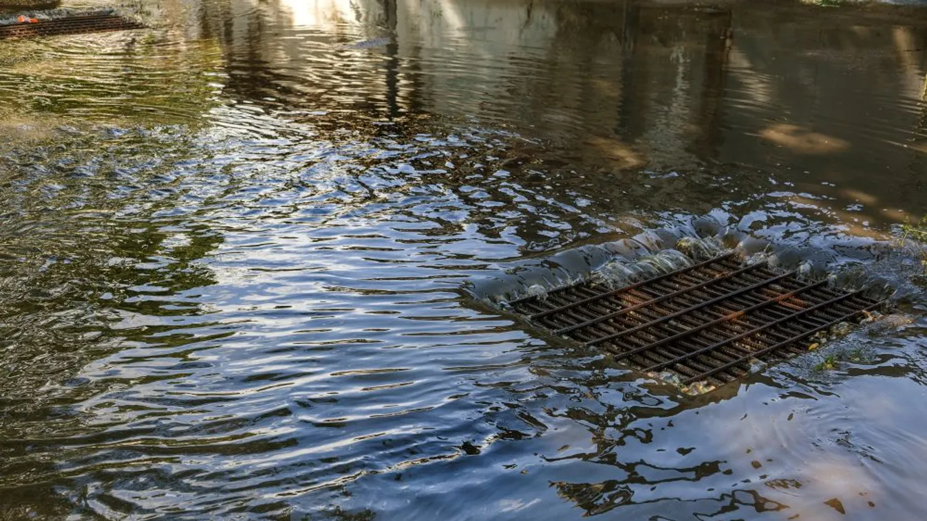 Több helyen pincéket öntött el a víz Budapest környékén