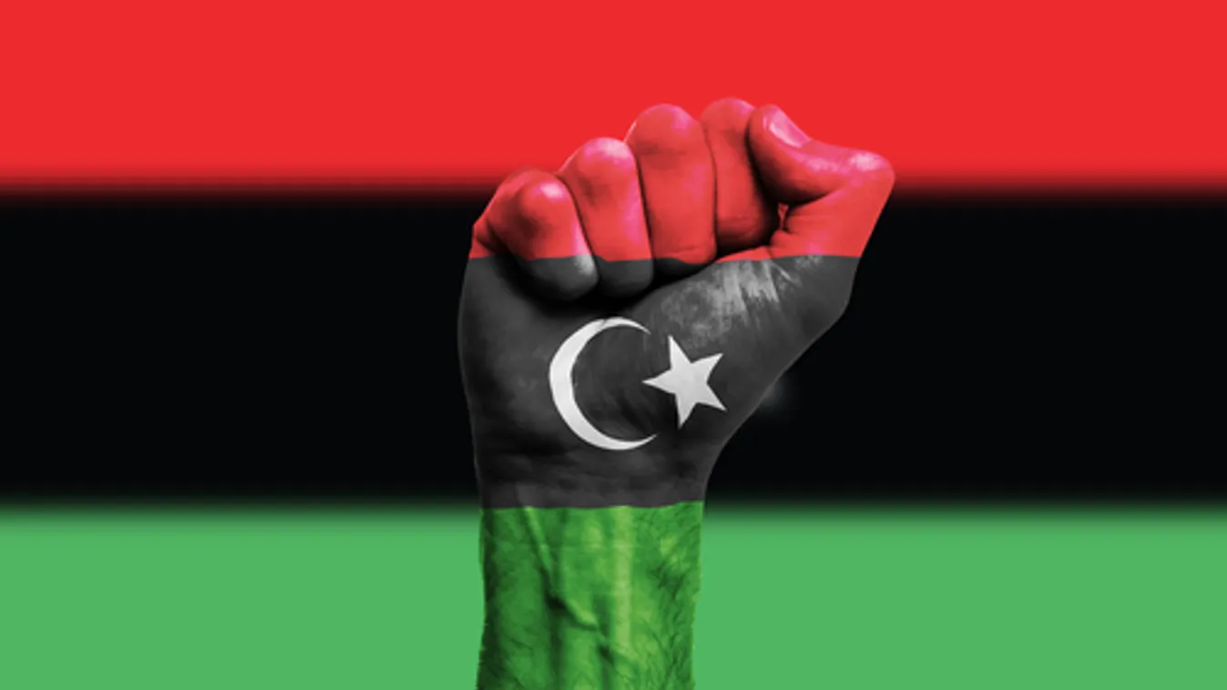 Éleslőszert is bevetettek az oszlatásoknál