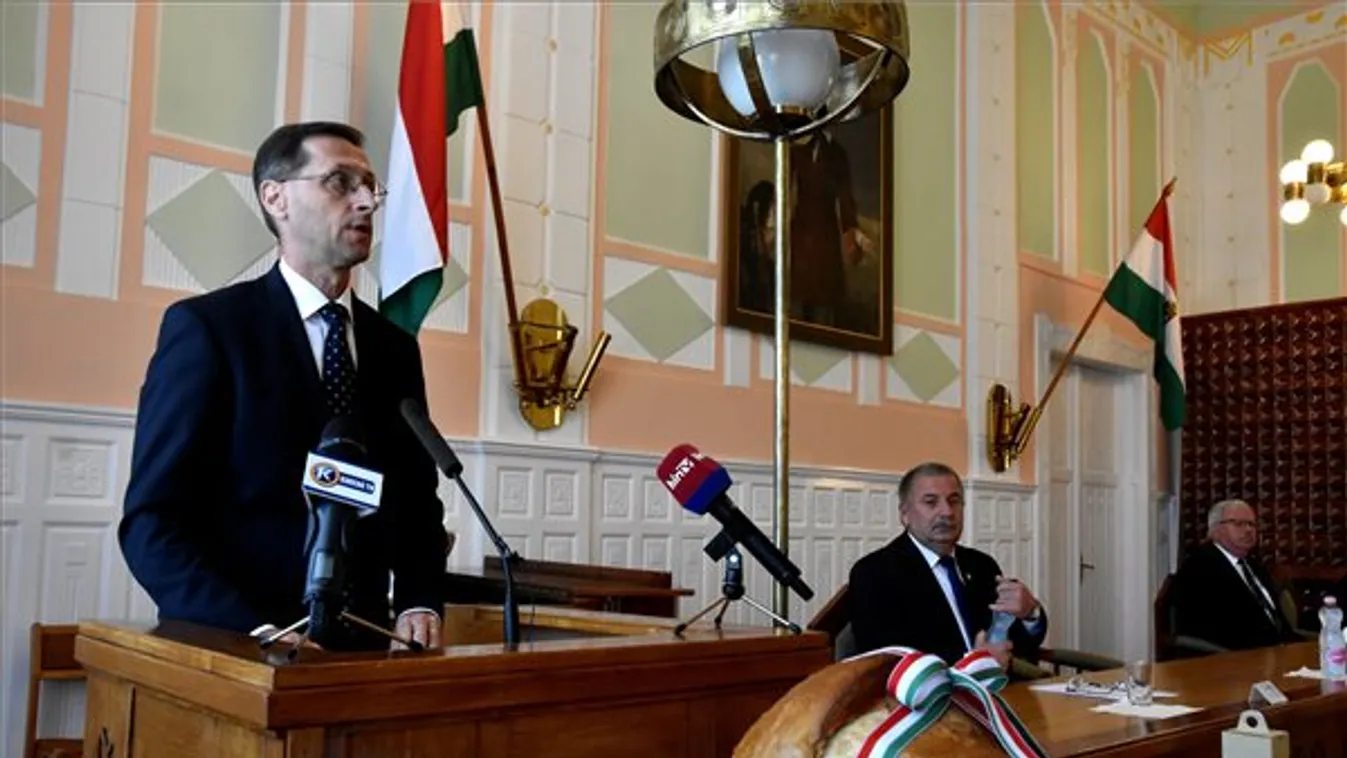 Varga Mihály: István király veszélyes helyzetben is a nemzet önállósága mellett döntött