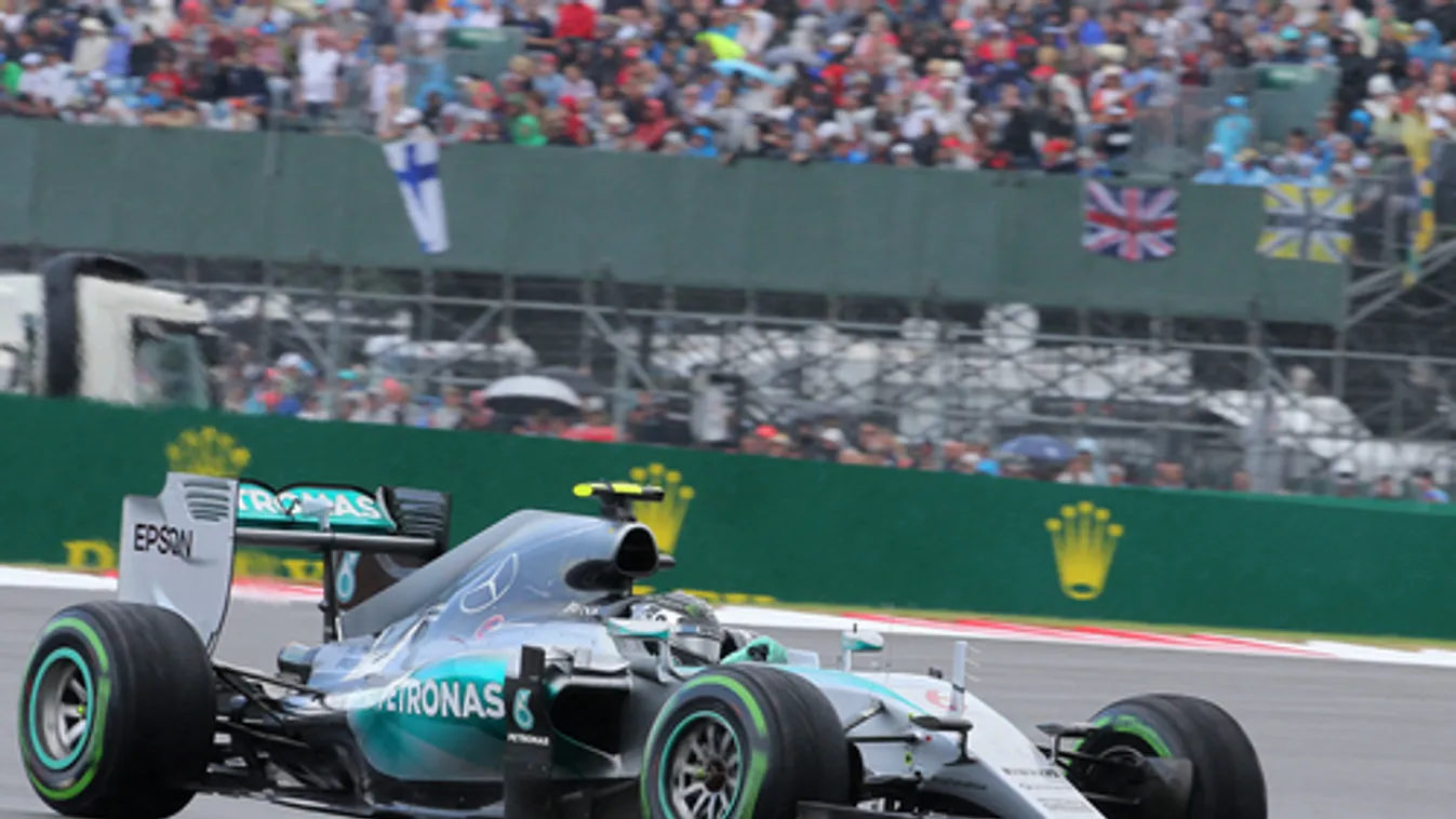Brit Nagydíj - Hamilton a pole pozícióban
