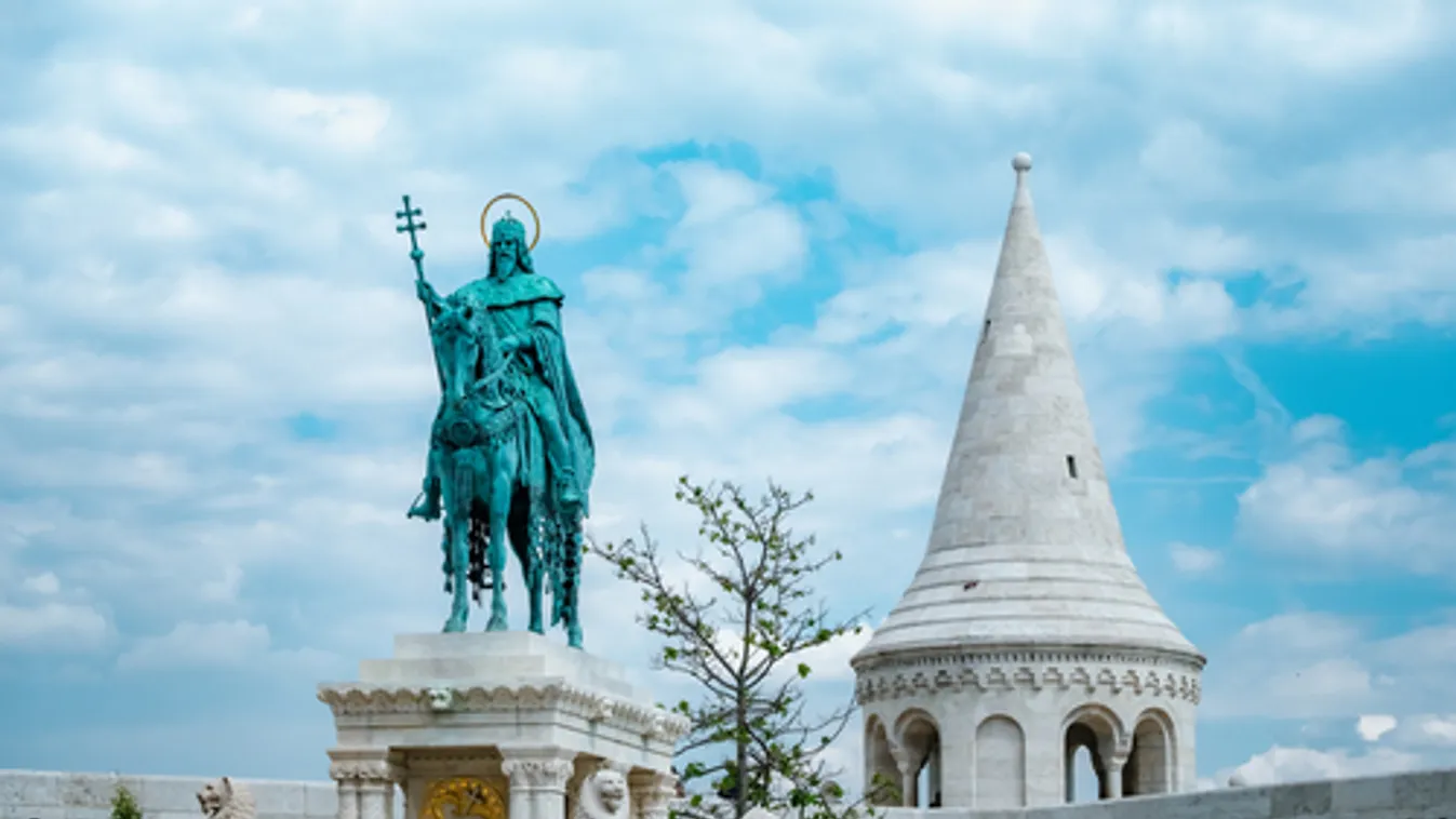 Veres András: Szent István nem stratégiai okból választotta a kereszténységet