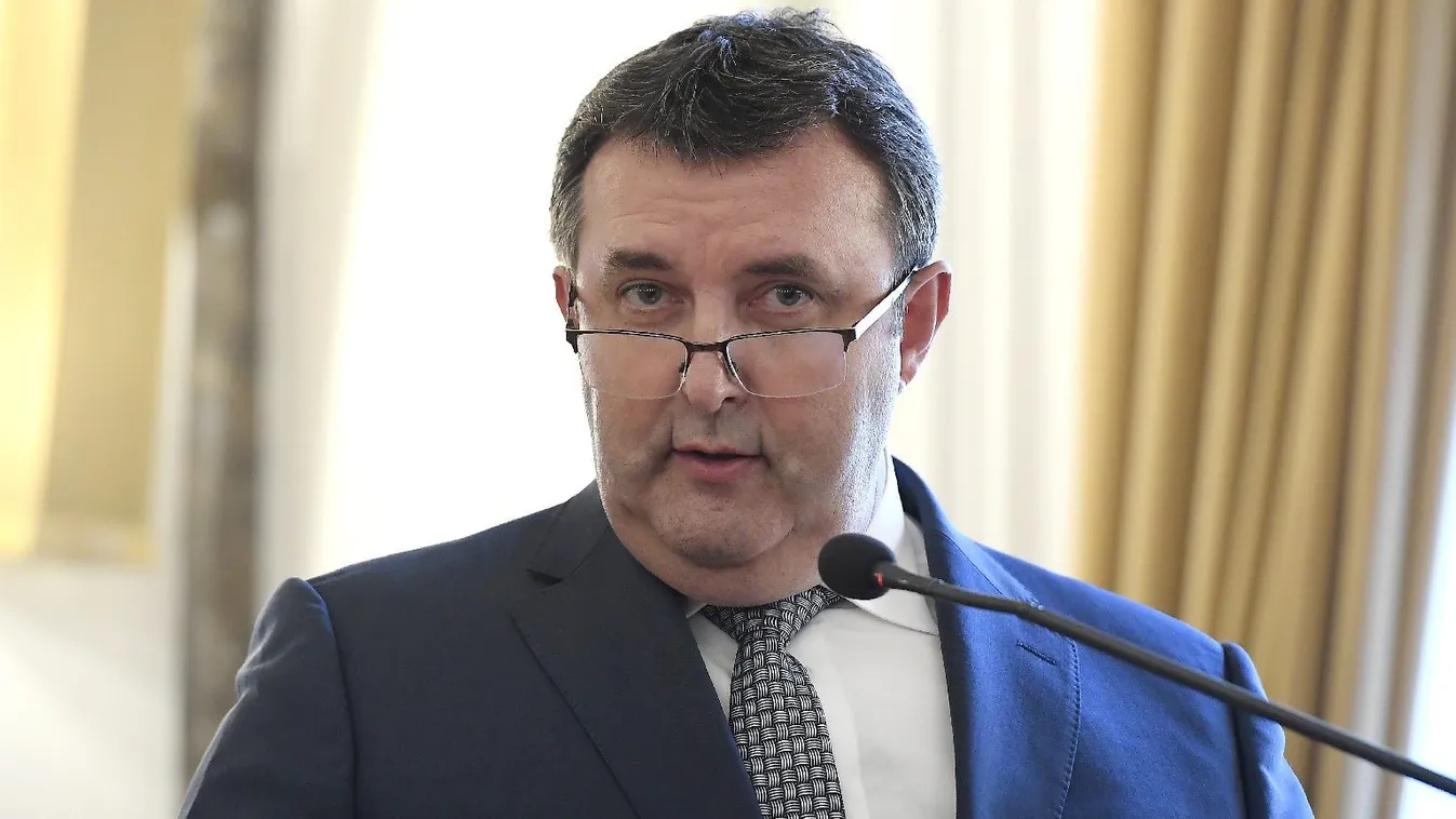 Palkovics: Mérföldkő a magyarországi szakképzés történetében a szeptemberben induló tanév