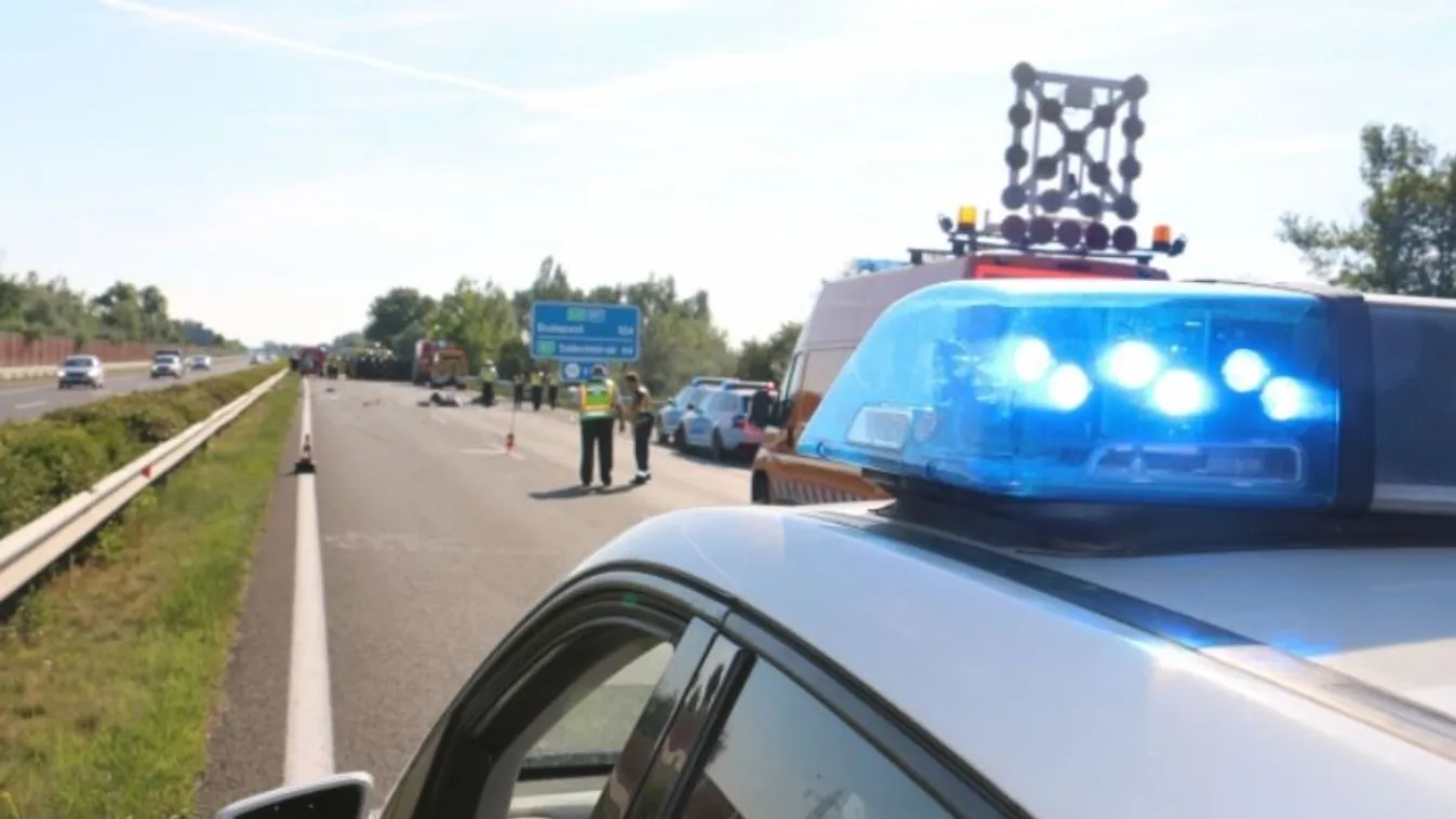 Ketten megsérültek egy balesetben Siófoknál