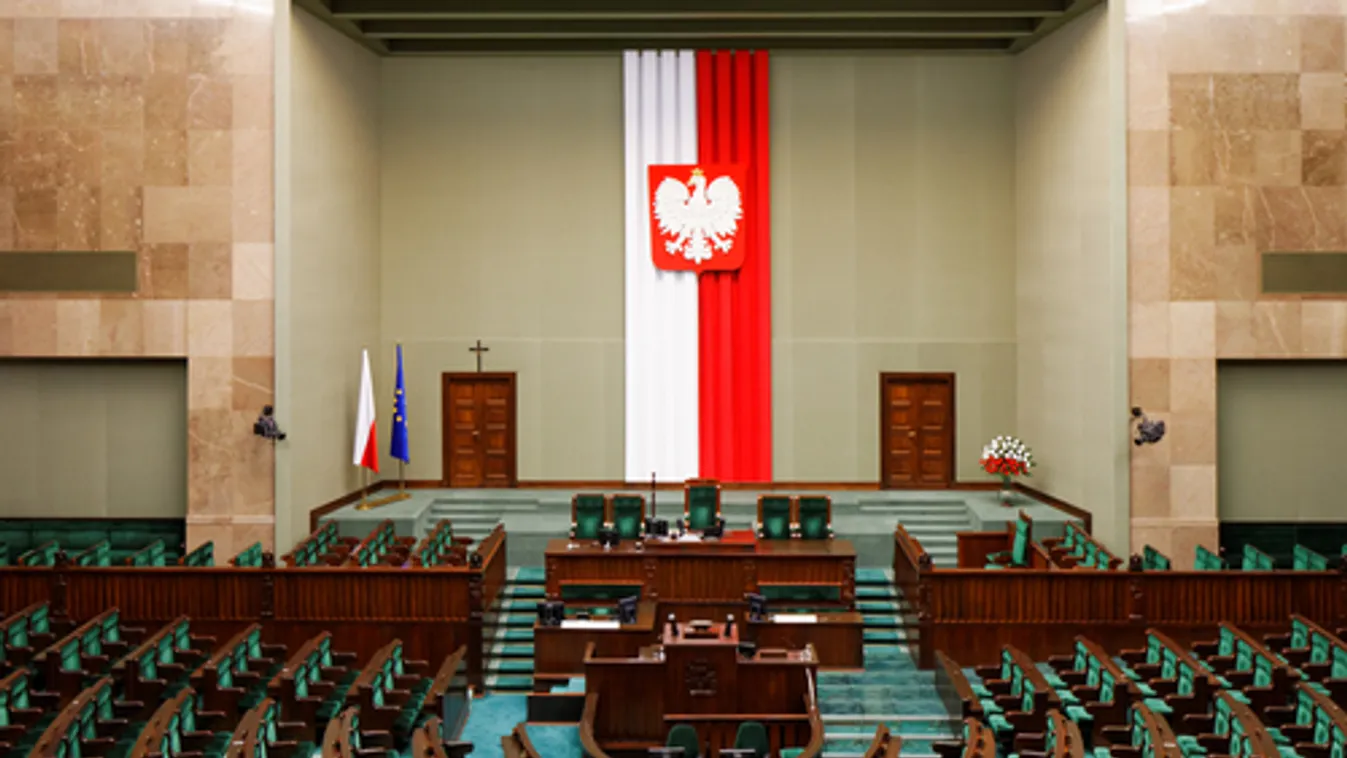 A lengyel egészségügyi és a külügyi tárca új vezetőinek kinevezését jelentette be Morawiecki