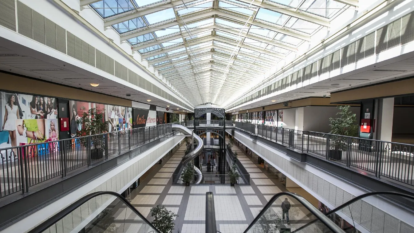 Lassan éledeznek a budapesti plázák