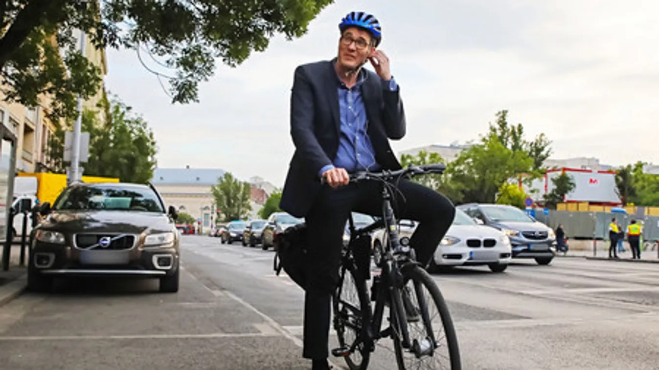 Pethőhenye döntött: jogosítványt finanszíroznak Karácsonynak