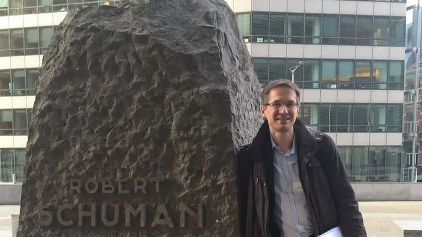 Soros karmestere órák alatt megmozgatja a világsajtót