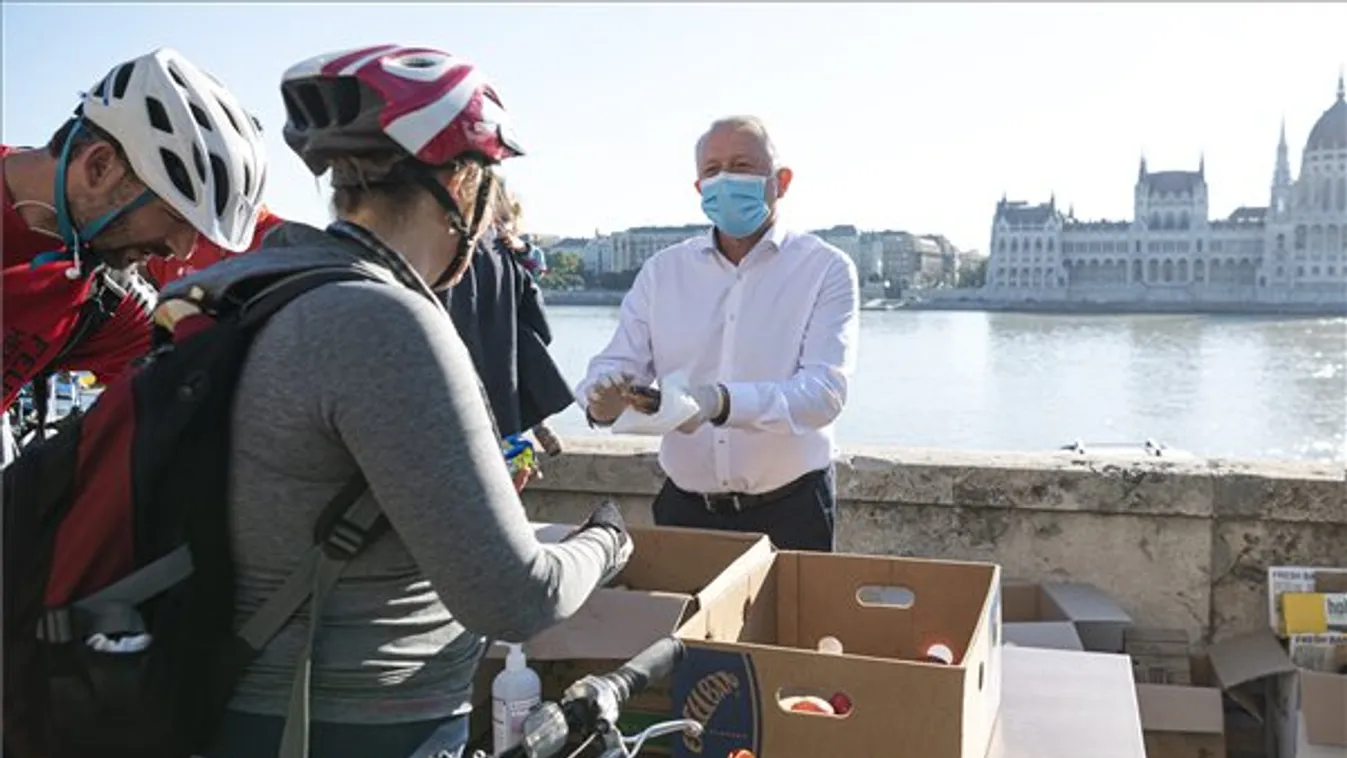 Az ország több pontján szerveztek szerdán Bringás Reggelit