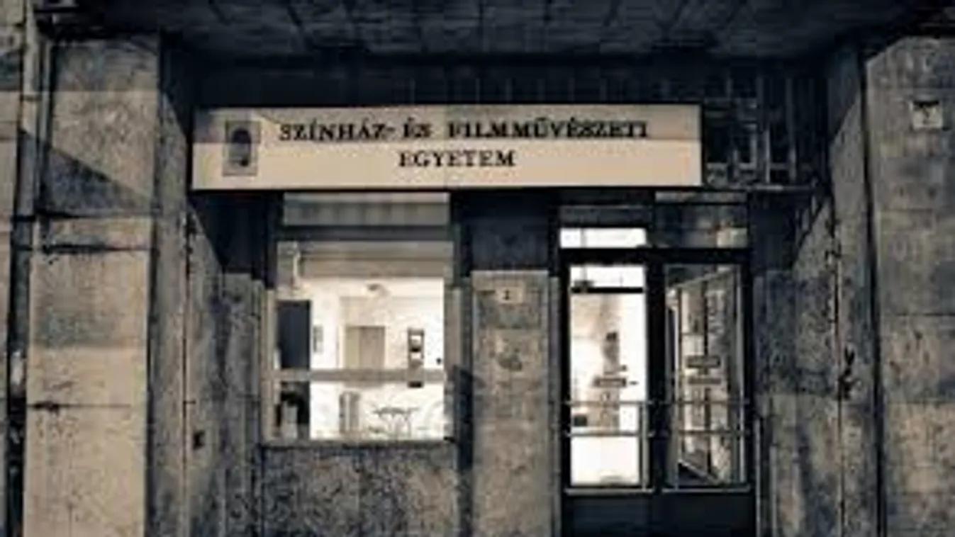 Koronavírusos lett 10 SZFE-s hallgató