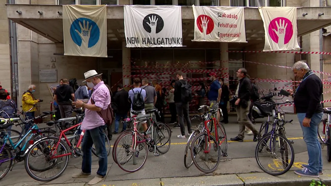 A Hősök terére szerveznek karneválos tüntetést az SZFE autonómiájáért