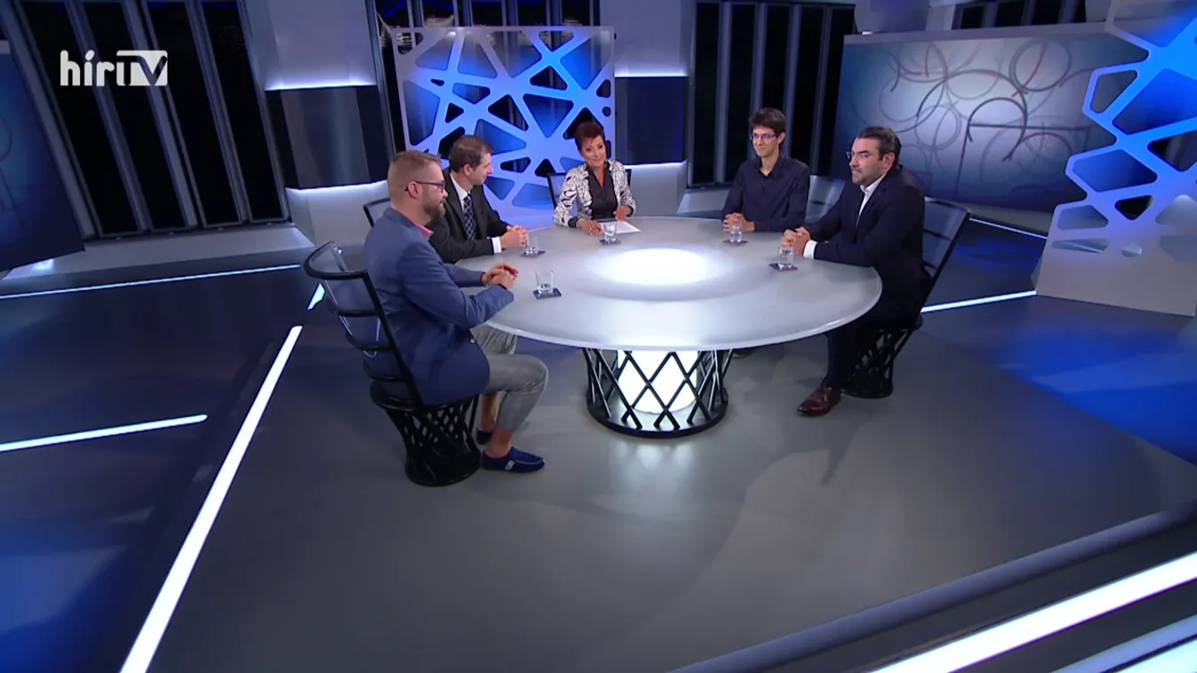 Civil kör: Az MSZP elkezdte saját magát tönkretenni