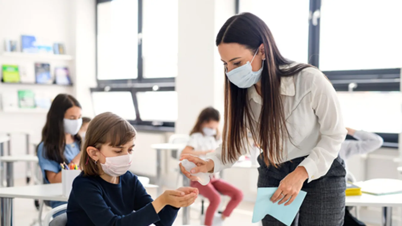 Olaszországban újranyíltak az iskolák