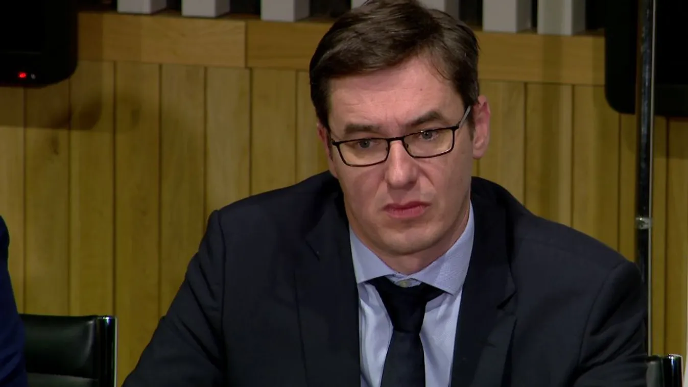 Ripost: Karácsony Gergely egyszerűen képtelen volt jogosítványt szerezni