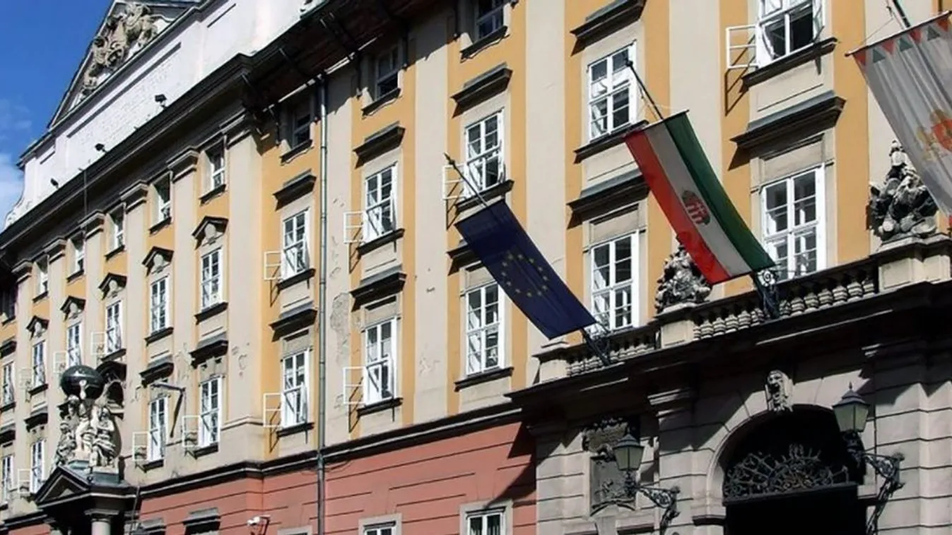 Pikó korrupcióval vádolja a budapesti díszpolgár Tarlóst