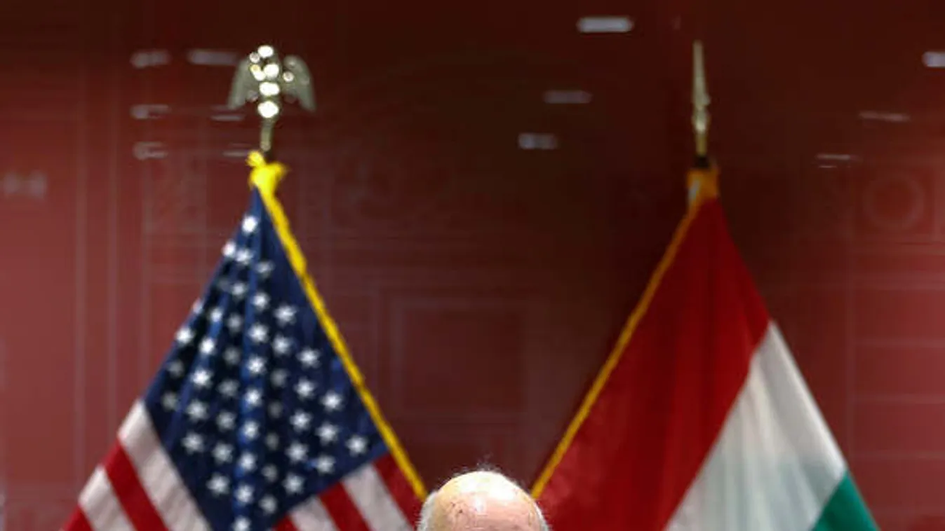 David Cornstein: „Nincs baj a magyar demokráciával”