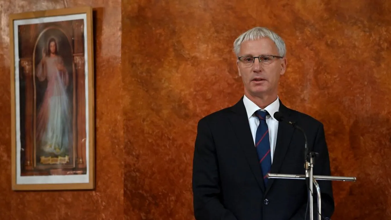 Soltész: A templomfelújítás a közösséget szolgálja