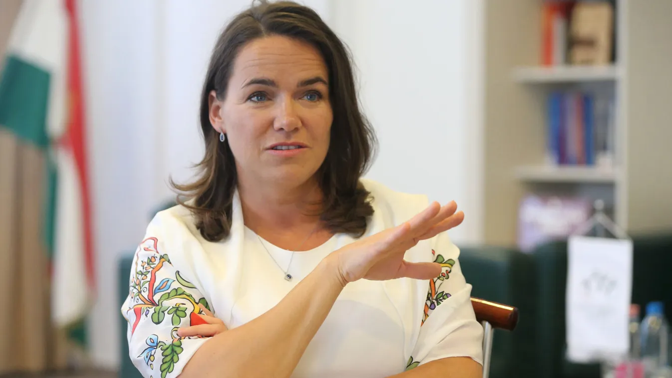 Novák Katalin: Meg kell őrizni a családok életszínvonalát