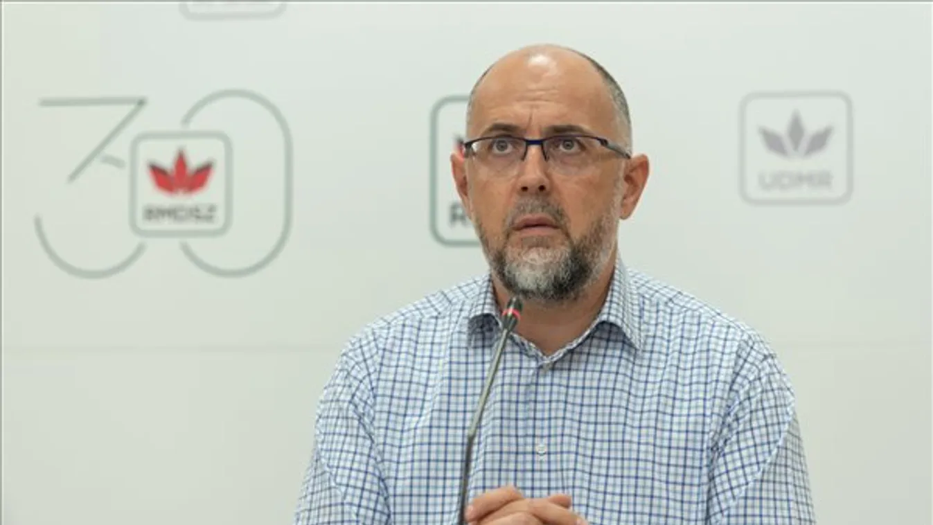 Kelemen Hunor: Két befutónak számító helyet enged át az ellenzékének az RMDSZ