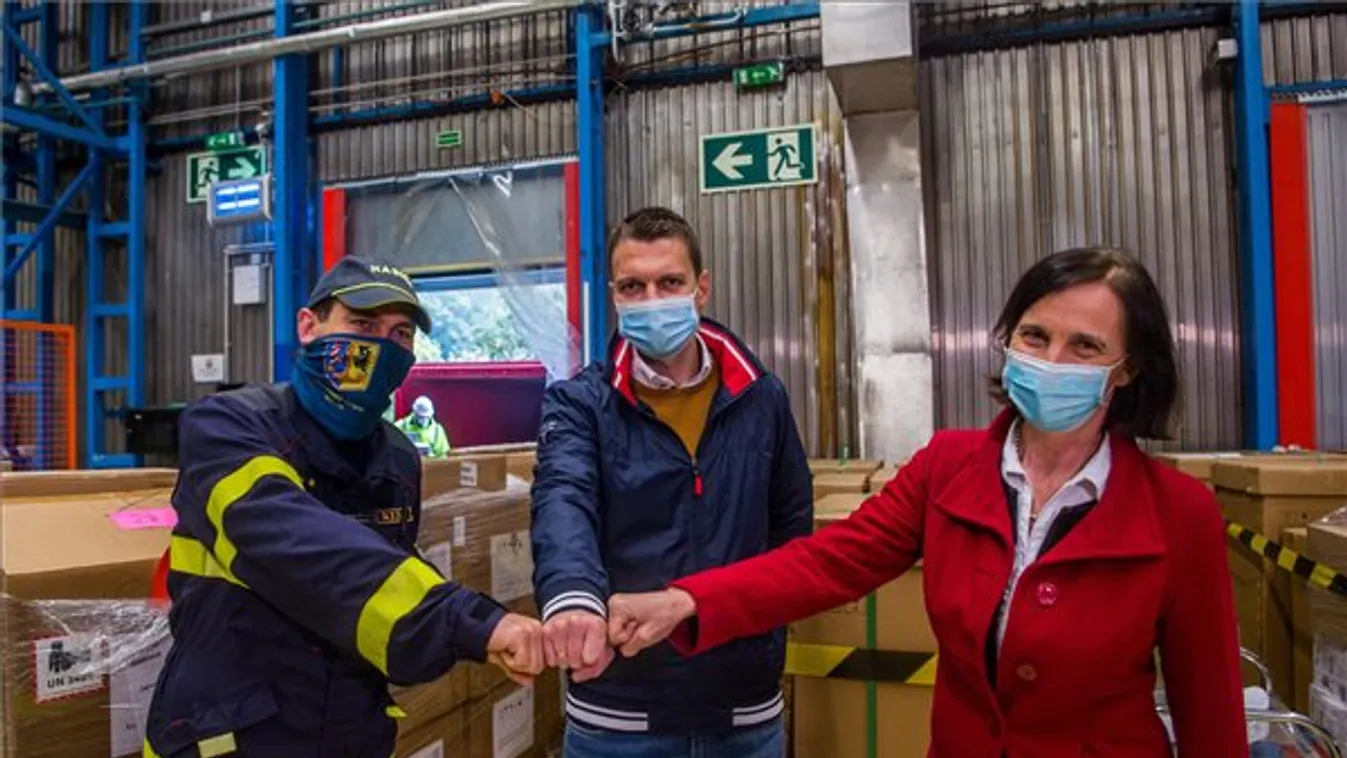 Magyarország 150 lélegeztetőgéppel segíti Csehországot