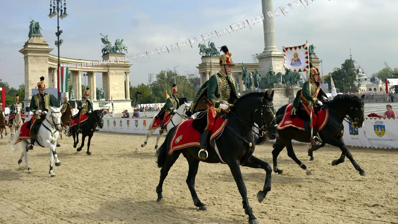 Zárt kapuk mögött rendezik meg a Nemzeti Vágtát a Hősök terén