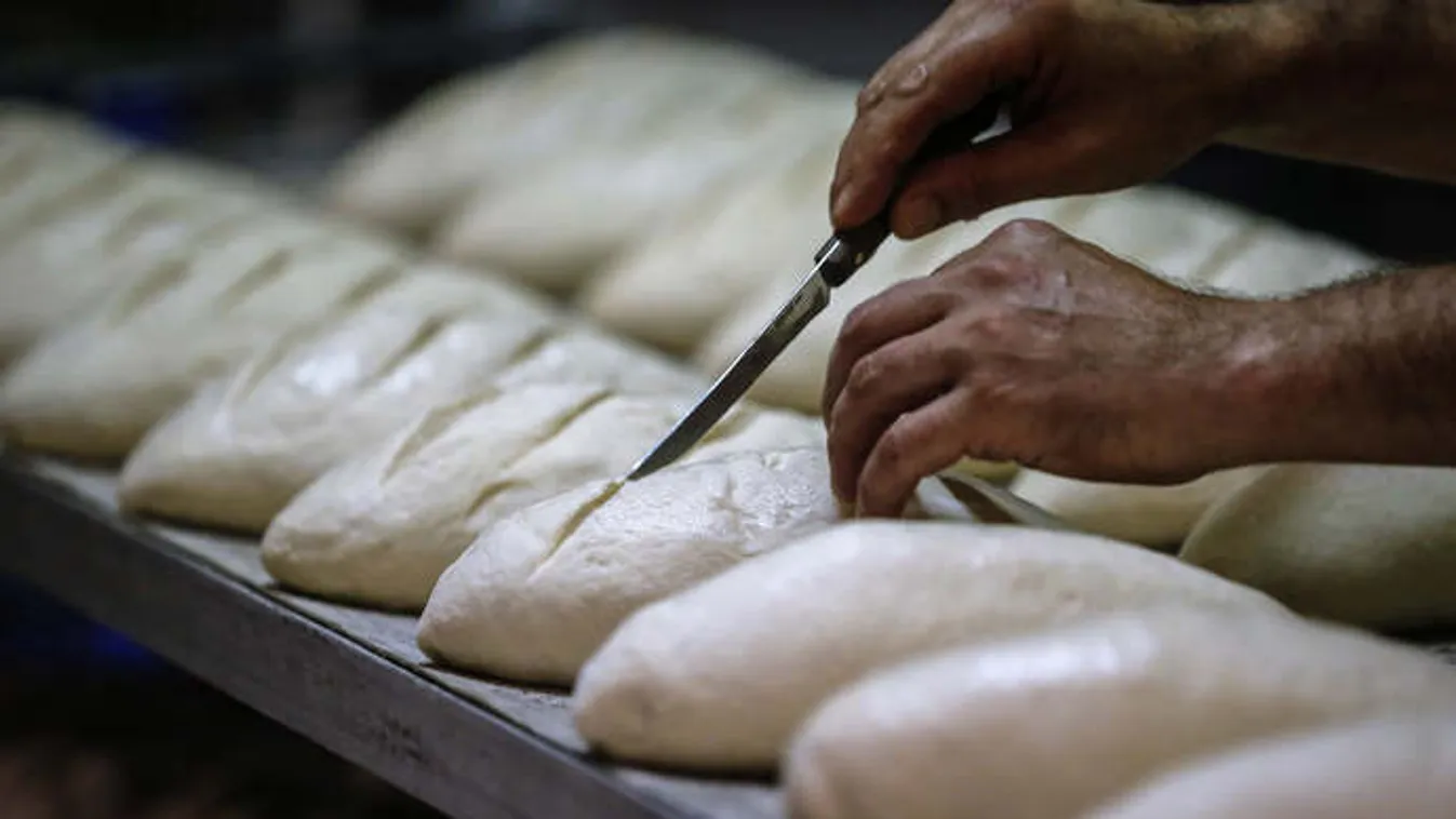 Ezúttal a kenyér áráról hazudik Gyurcsány pártja