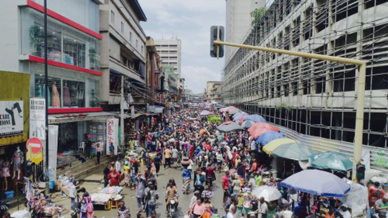 Kijárási tilalom, tüntetés, gyilkosság a nigériai Lagosban