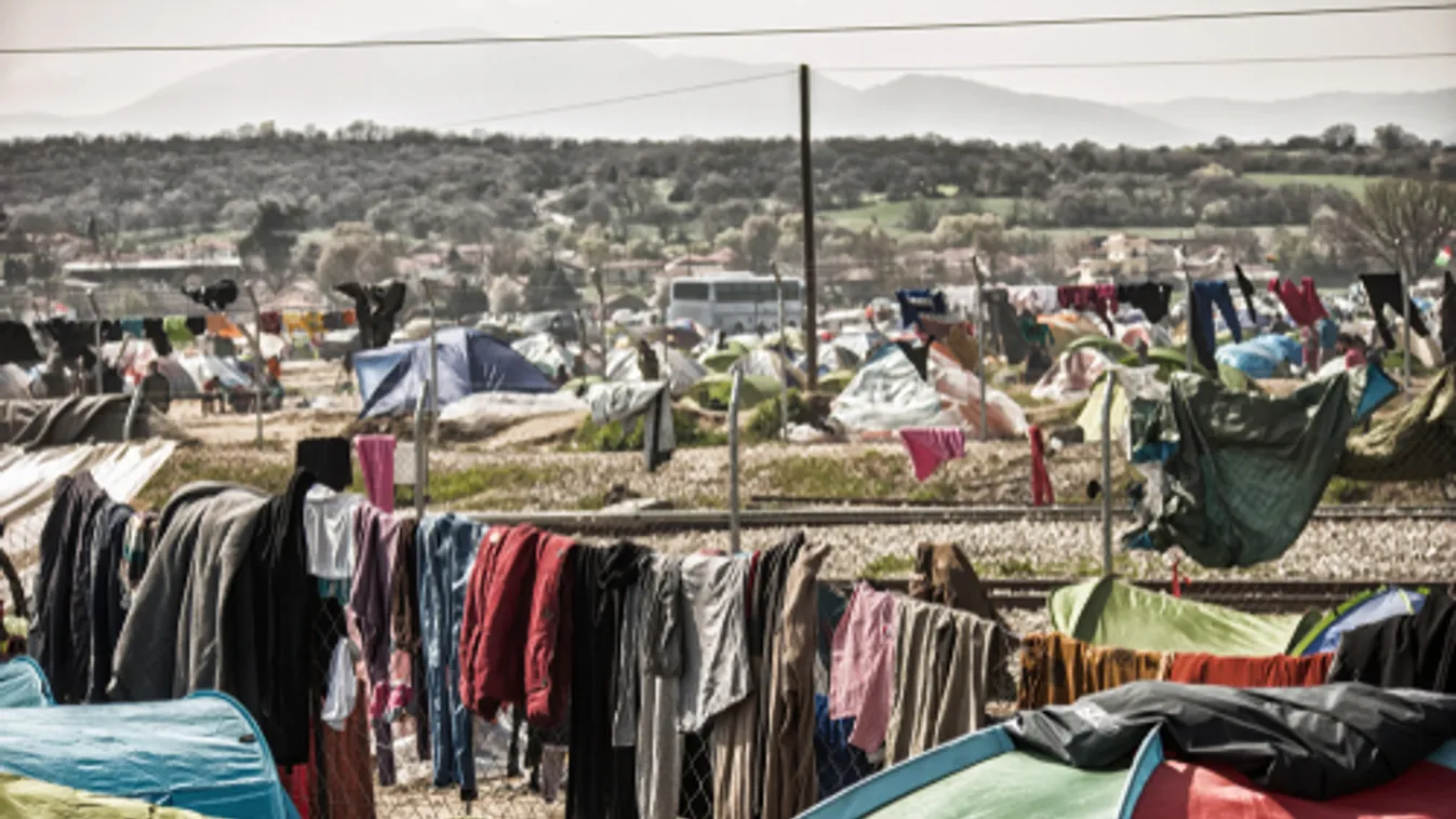 Spanyolország felszámolta a Kanári-szigeteken lévő migránstábort