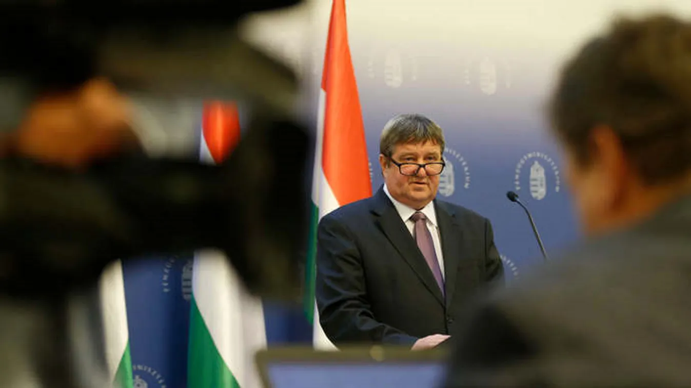 Tállai: Miközben a kormány adót csökkent, a budapesti főpolgármester emelne