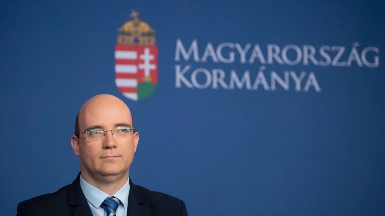 Maruzsa: El kell halasztani a szalagavatókat