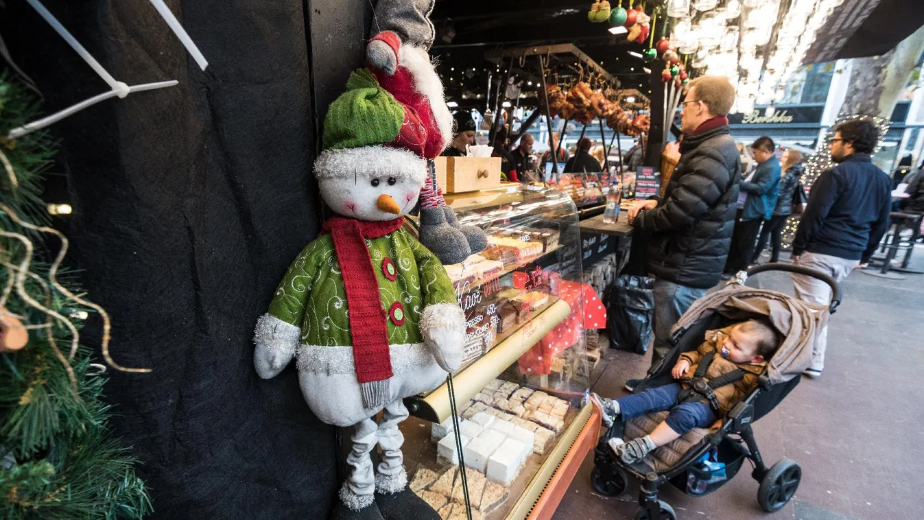 Az online térbe költözött a Vörösmarty téri karácsonyi vásár